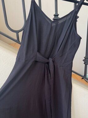 Sleeveless Lightweight Dress with Tie